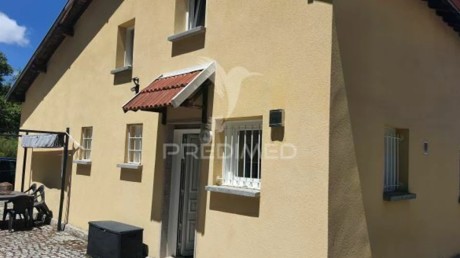Moradia T3 para Venda em Venda Nova e Pondras