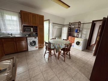 Moradia T3 para Venda em Angra (Santa Luzia)