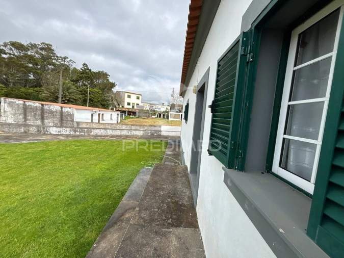 Moradia T3 para Venda em Angra (Santa Luzia) Foto 2