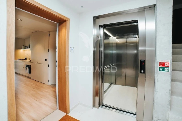 Apartamento T0 para Venda em Braga (Maximinos, Sé e Cividade) Foto 24