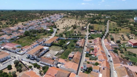 Terreno para Venda em São Domingos e Vale de Água