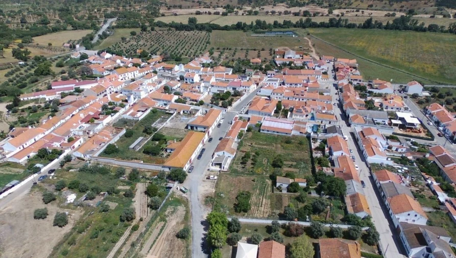 Terreno para Venda em São Domingos e Vale de Água Foto 10