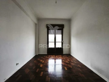 Apartamento T2 para Venda em Cacém e São Marcos