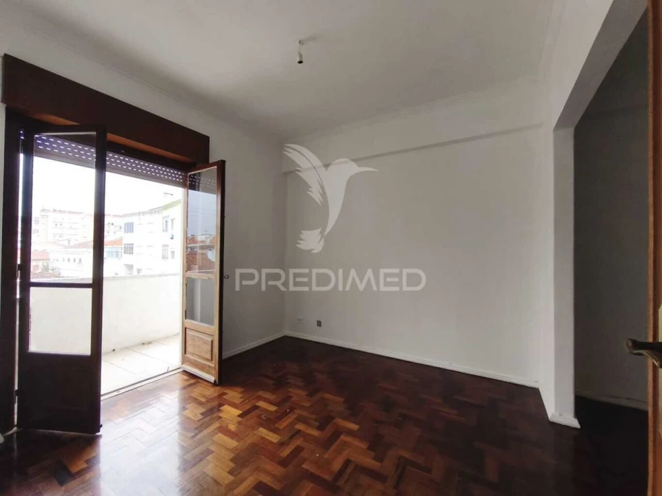 Apartamento T2 para Venda em Cacém e São Marcos Foto 31