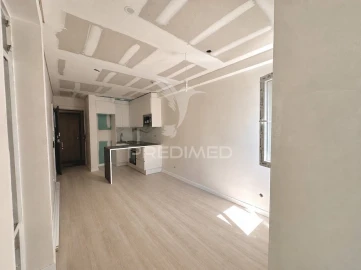 Apartamento T0 para Venda em Oeiras e São Julião da Barra, Paço de Arcos e Caxias