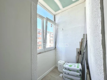 Apartamento T0 para Venda em Oeiras e São Julião da Barra, Paço de Arcos e Caxias