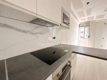 Apartamento T0 para Venda em Oeiras e São Julião da Barra, Paço de Arcos e Caxias