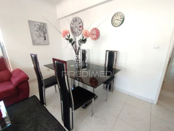 Apartamento T2 para Venda em Cacém e São Marcos