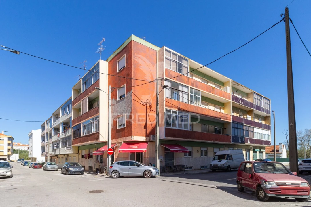 Apartamento T2 para Venda em Seixal, Arrentela e Aldeia de Paio Pires Foto 1