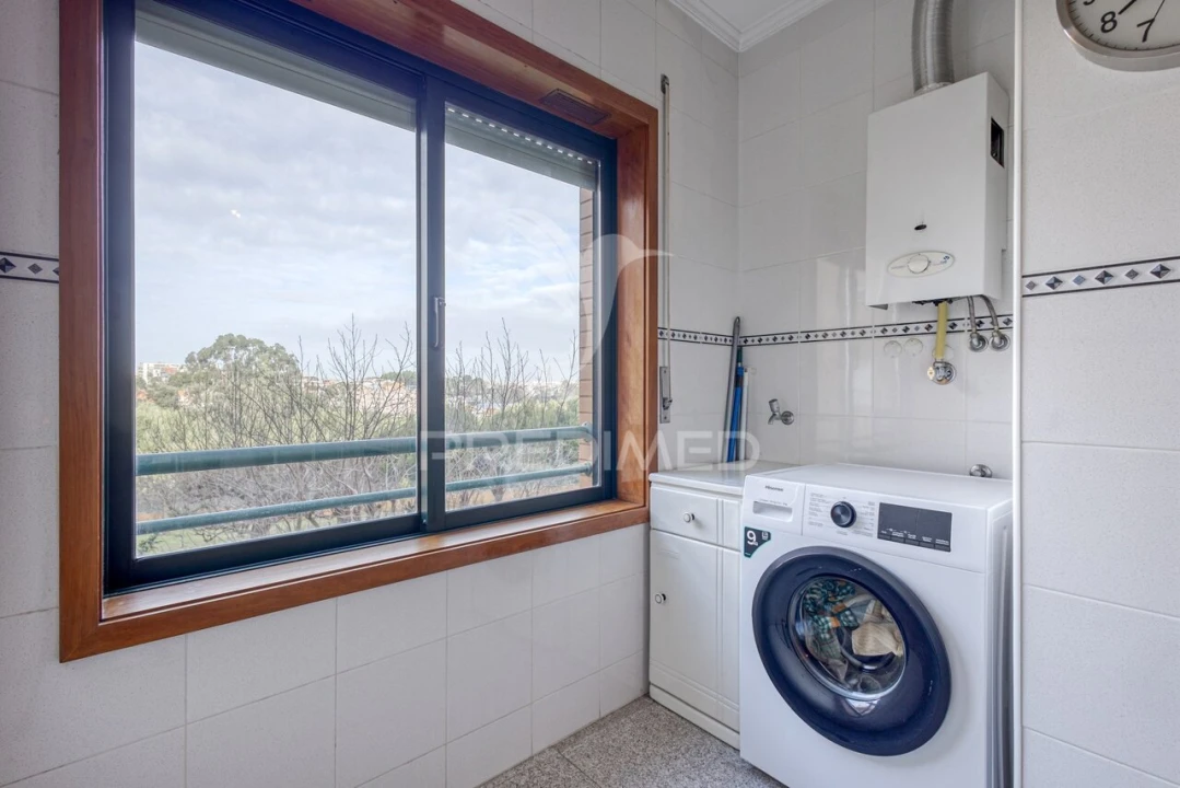 Apartamento T1 para Venda em Mafamude e Vilar do Paraíso Foto 13