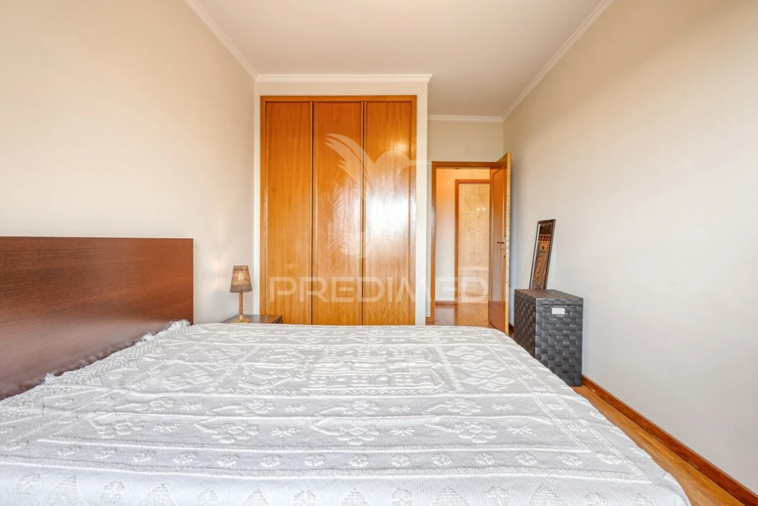Apartamento T1 para Venda em Mafamude e Vilar do Paraíso Foto 17