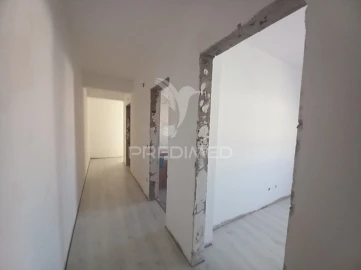 Apartamento T2 para Venda em União das Freguesias de Setúbal