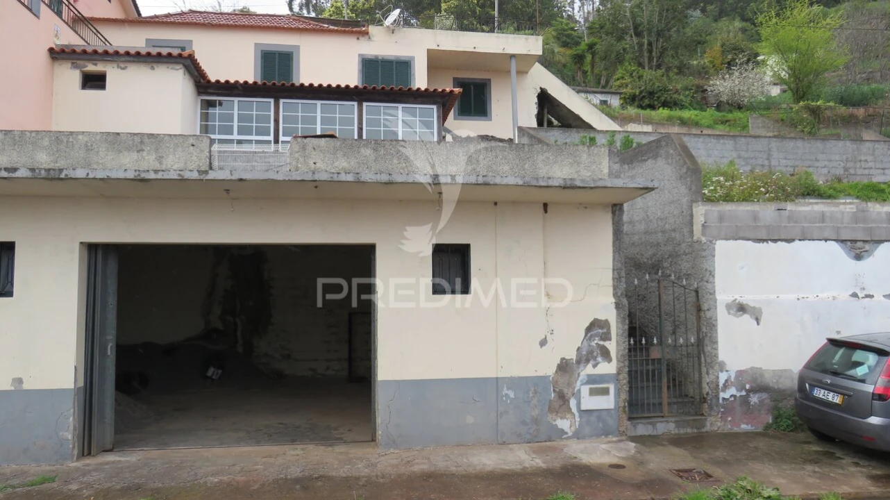 Moradia T3 para Venda em Camara de Lobos Foto 2