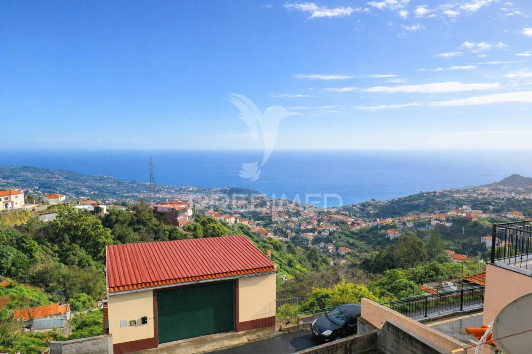 Moradia T3 para Venda em Camara de Lobos Foto 1