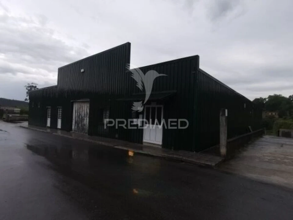 Armazém para Venda em Préstimo e Macieira de Alcoba Foto 1