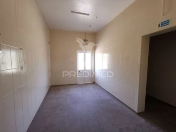 Armazém para Venda em Préstimo e Macieira de Alcoba