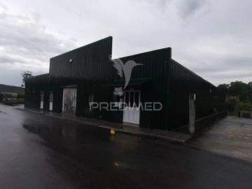 Armazém para Venda em Préstimo e Macieira de Alcoba