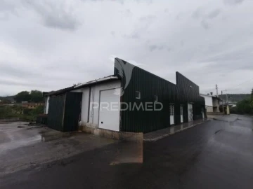 Armazém para Venda em Préstimo e Macieira de Alcoba
