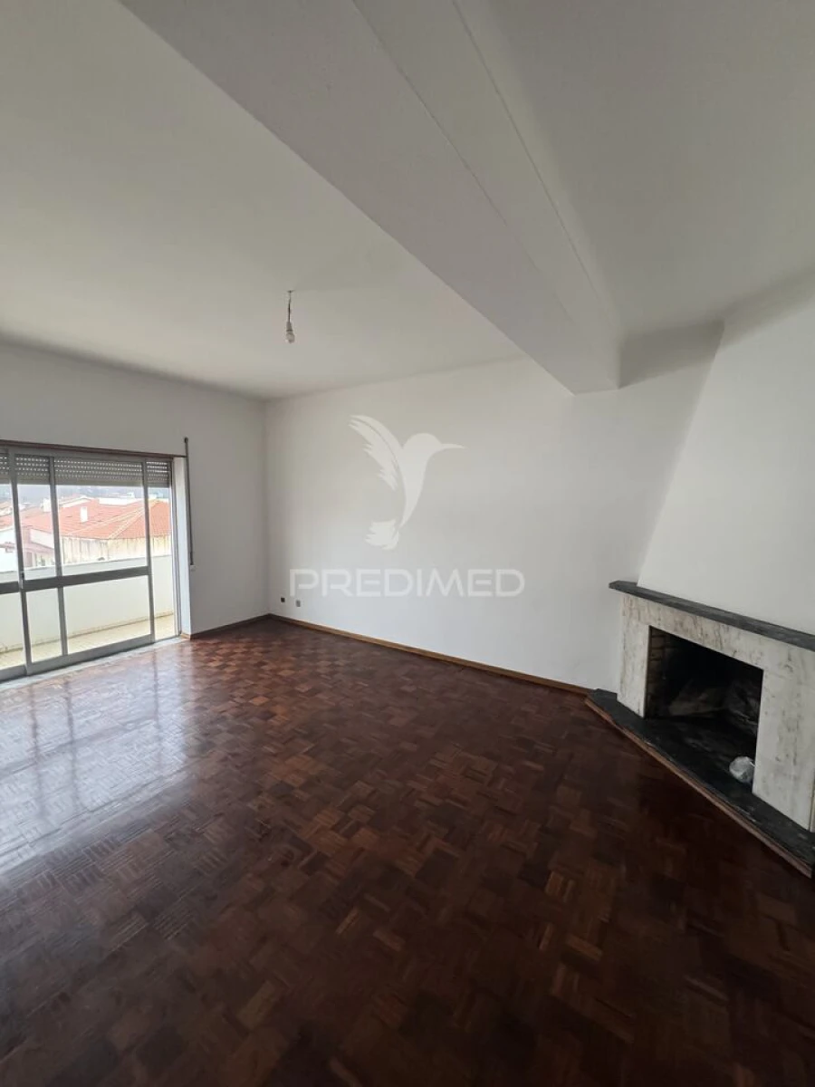 Apartamento T3 para Venda em Porto de Mós - São João Baptista e São Pedro Foto 3