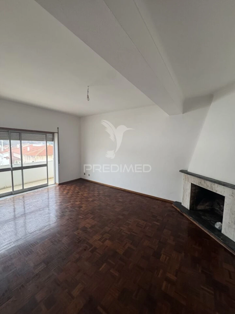 Apartamento T3 para Venda em Porto de Mós - São João Baptista e São Pedro Foto 2