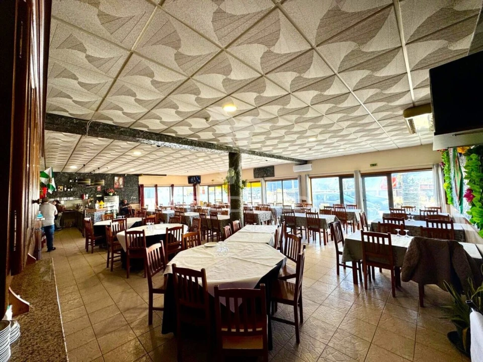 Loja para Venda em Souto Santa Maria, Souto São Salvador e Gondomar Foto 23