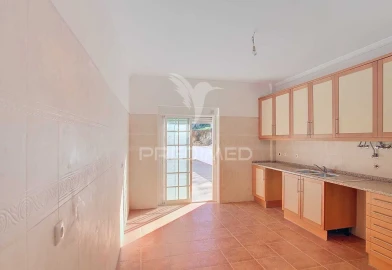 Apartamento T2 para Venda em Caia, São Pedro e Alcáçova