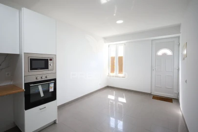 Moradia T1 para Venda em São João Baptista