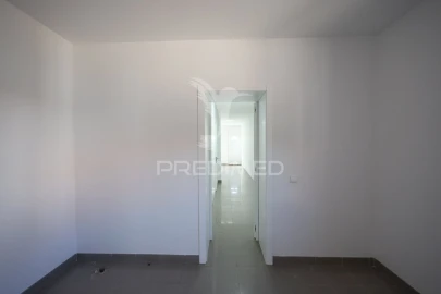 Moradia T1 para Venda em São João Baptista