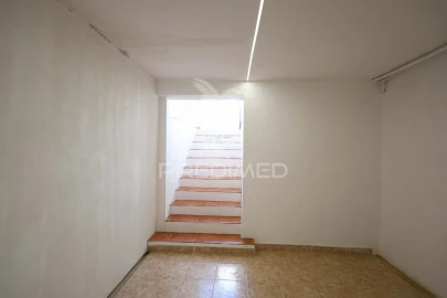 Moradia T1 para Venda em São João Baptista