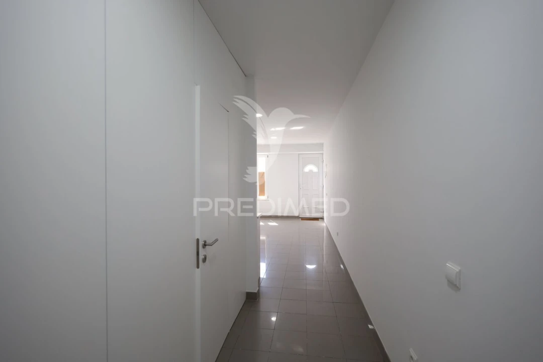 Moradia T1 para Venda em São João Baptista Foto 24