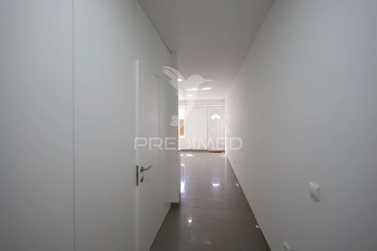 Moradia T1 para Venda em São João Baptista Foto 24