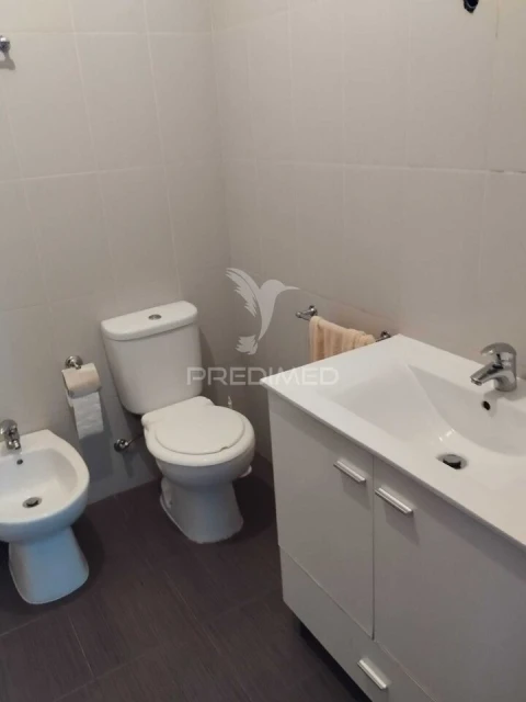 Apartamento T2 para Venda em Sé e São Lourenço