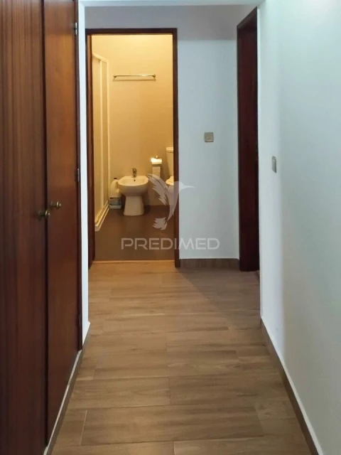Apartamento T2 para Venda em Sé e São Lourenço