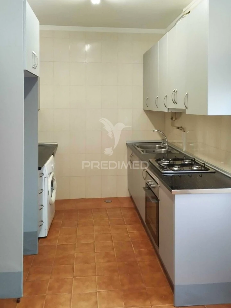 Apartamento T2 para Venda em Sé e São Lourenço Foto 12