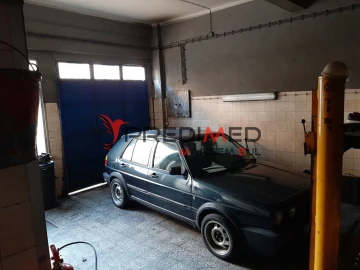 Armazém para Venda em Seixal, Arrentela e Aldeia de Paio Pires