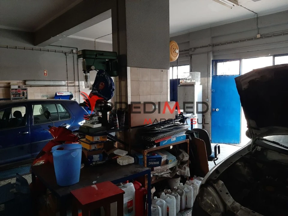 Armazém para Venda em Seixal, Arrentela e Aldeia de Paio Pires Foto 13