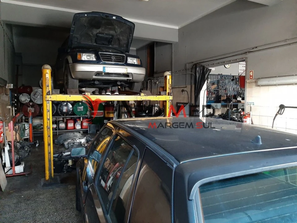 Armazém para Venda em Seixal, Arrentela e Aldeia de Paio Pires Foto 9