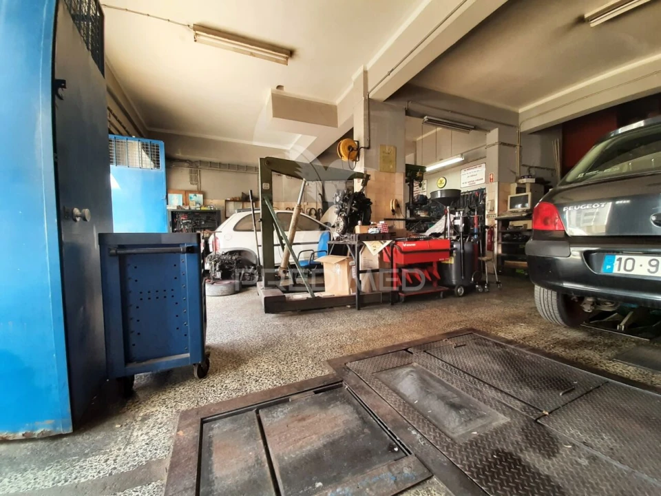 Armazém para Venda em Seixal, Arrentela e Aldeia de Paio Pires Foto 2