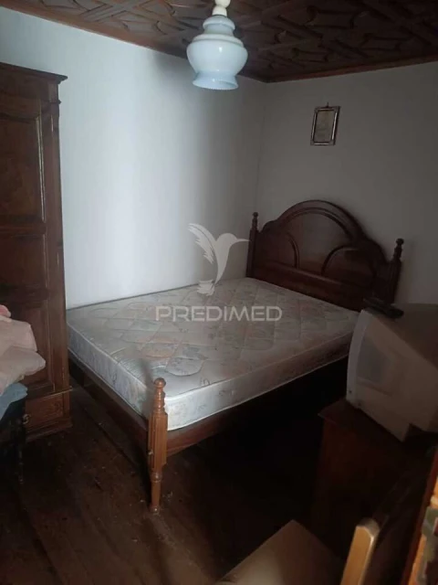 Moradia T3 para Venda em Lobrigos (São Miguel e São João Baptista) e Sanhoane