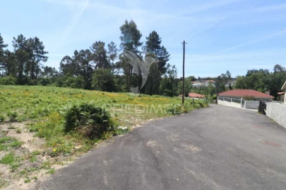 Terreno para Venda em Vila Verde e Barbudo
