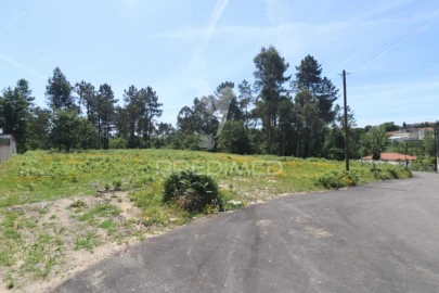Terreno para Venda em Vila Verde e Barbudo