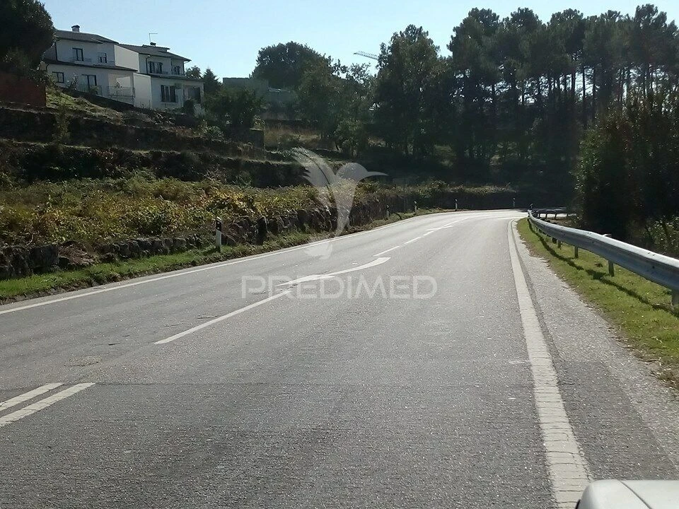 Terreno para Venda em Adoufe e Vilarinho de Samardã Foto 7