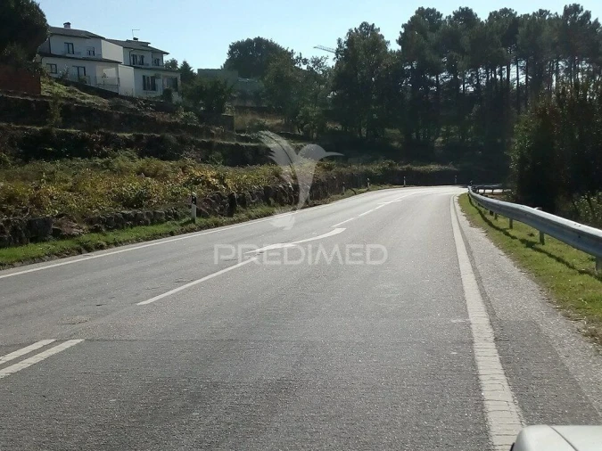 Terreno para Venda em Adoufe e Vilarinho de Samardã Foto 7