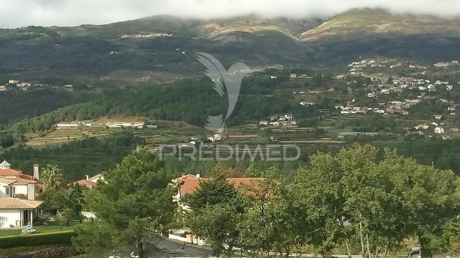 Terreno para Venda em Adoufe e Vilarinho de Samardã