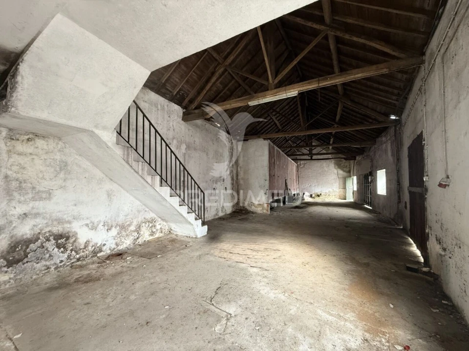 Armazém para Venda em Porto de Mós - São João Baptista e São Pedro Foto 22