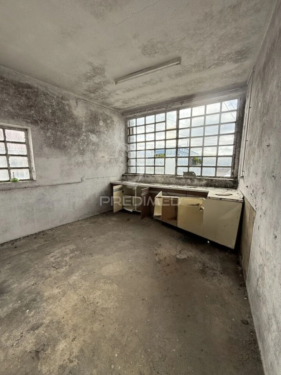 Armazém para Venda em Porto de Mós - São João Baptista e São Pedro Foto 26