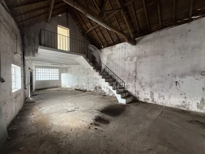 Armazém para Venda em Porto de Mós - São João Baptista e São Pedro Foto 27