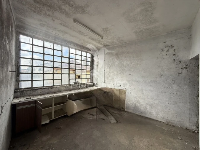 Armazém para Venda em Porto de Mós - São João Baptista e São Pedro Foto 25