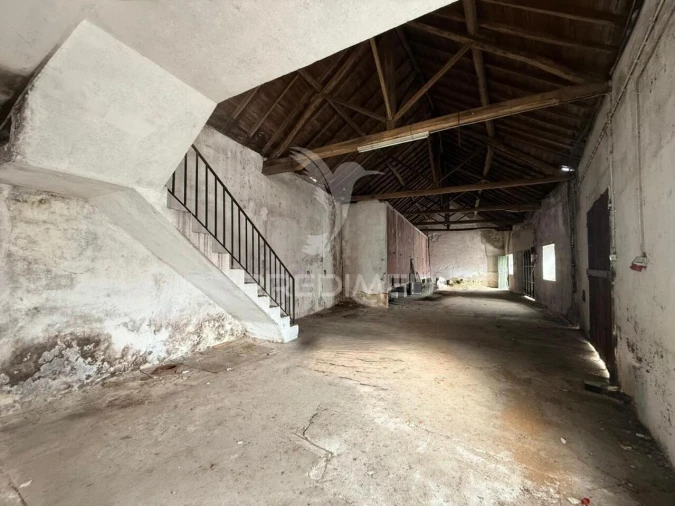 Armazém para Venda em Porto de Mós - São João Baptista e São Pedro Foto 15