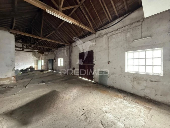 Armazém para Venda em Porto de Mós - São João Baptista e São Pedro Foto 17